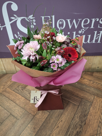 True love - A beautiful mix of pink and red flowers hand delivered